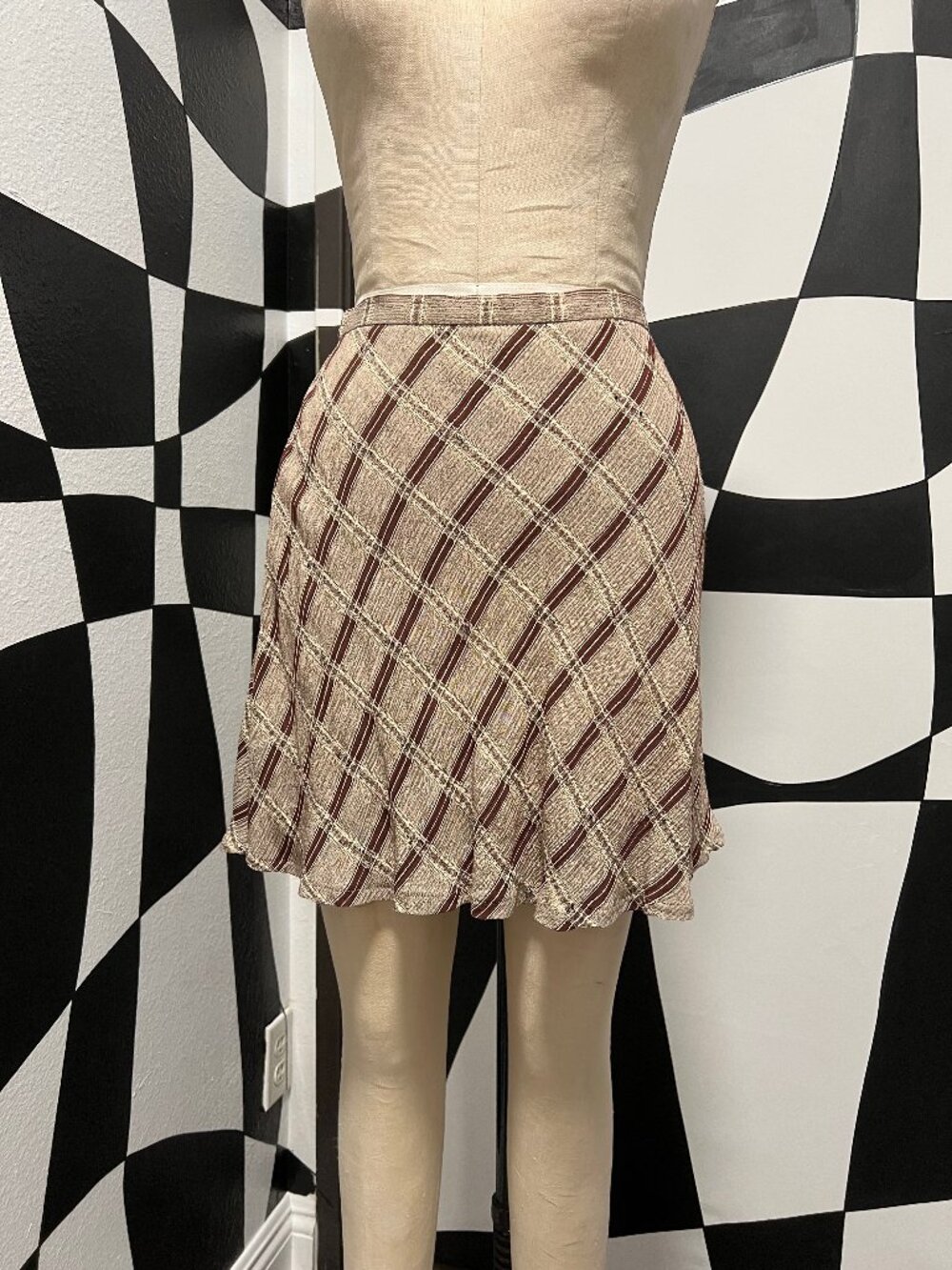 EUC Y2K 90s Vintage Le Chateau Flouncy Check Textured Brown Tan Mini Skirt